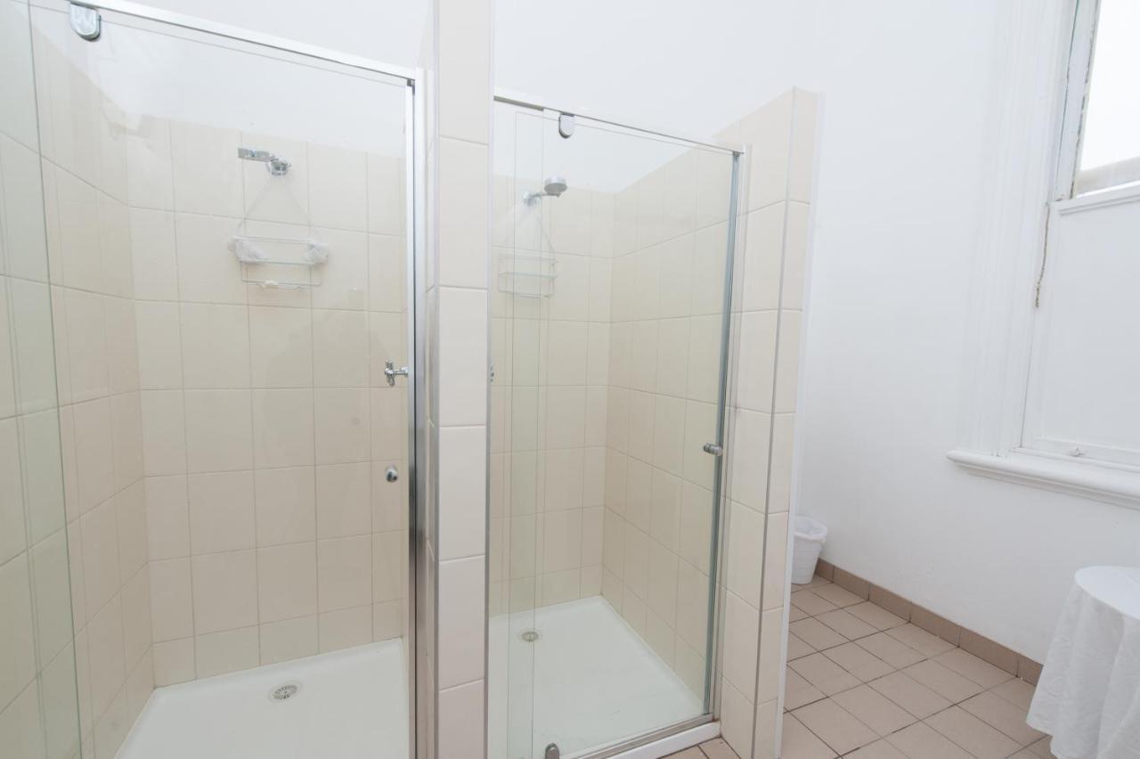 Riverina Hotel 홀부록 외부 사진